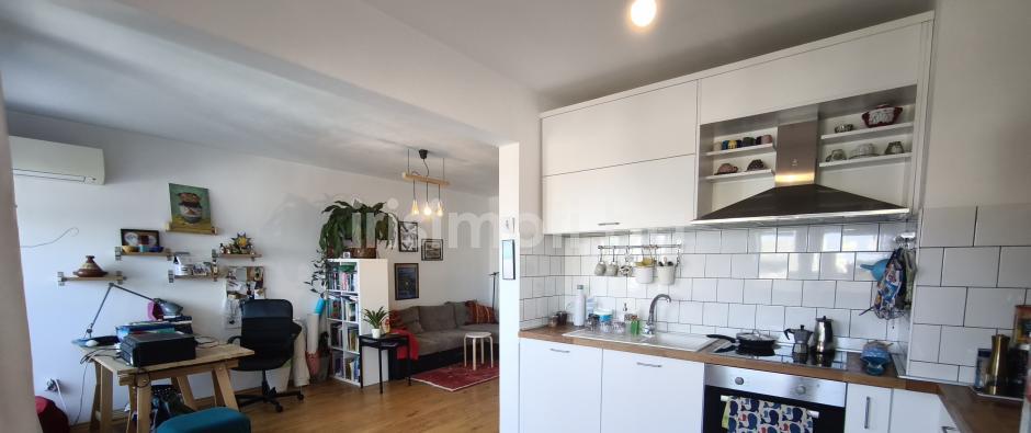 Продава, ТРИСТАЕН, гр. София, Център, 108 кв.м., Euro 330 000