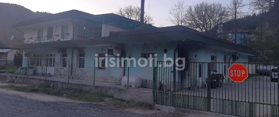 Продава, ПРОМИШЛЕНА СГРАДА, област Благоевград, с. Черна Места, 700 кв.м., Euro 350 000